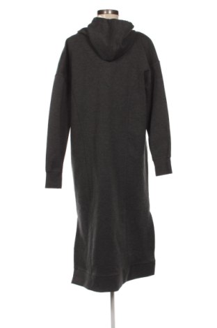 Рокля Riani, Размер L, Цвят Сив, Цена 107,37 €