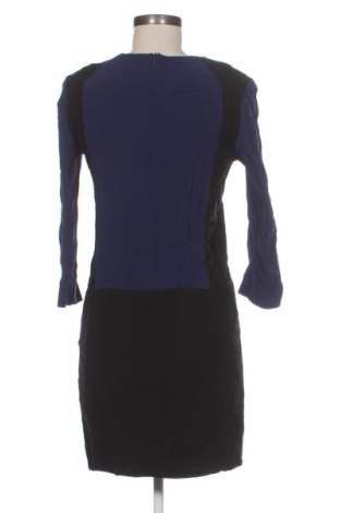 Рокля Sandro, Размер M, Цвят Многоцветен, Цена 66,00 €