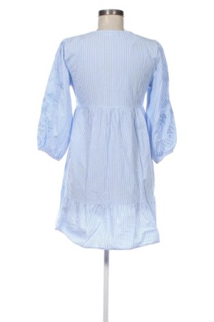 Рокля Sinsay, Размер S, Цвят Многоцветен, Цена 20,00 €