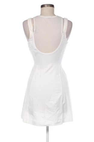 Рокля Sisley, Размер S, Цвят Екрю, Цена 96,00 €