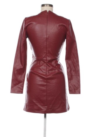 Rochie Stradivarius, Mărime M, Culoare Roșu, Preț 307,99 Lei