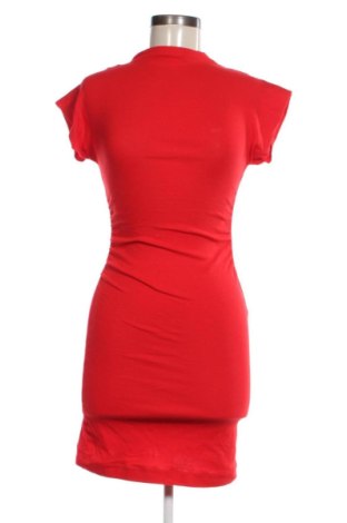 Рокля Stradivarius, Размер XS, Цвят Червен, Цена 20,45 €