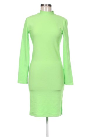 Рокля Stradivarius, Размер M, Цвят Зелен, Цена 20,45 €