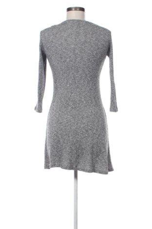 Rochie Stradivarius, Mărime S, Culoare Gri, Preț 130,33 Lei