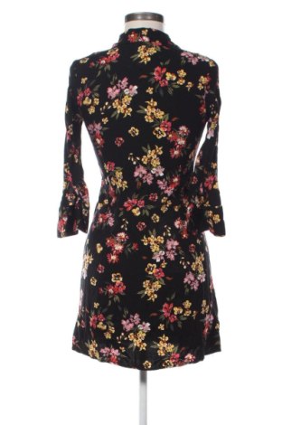 Рокля Stradivarius, Размер S, Цвят Многоцветен, Цена 25,00 €