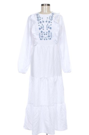 Ruha Trendyol, Méret XL, Szín Fehér, Ár 22 727 Ft