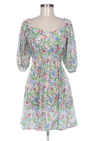 Kleid Trendyol, Größe M, Farbe Mehrfarbig, Preis 33,19 €