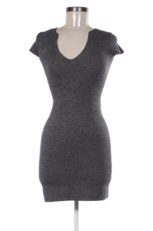 Рокля Uniqlo, Размер XXS, Цвят Сив, Цена 24,56 €