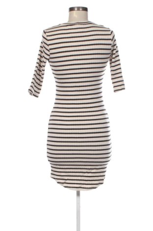 Kleid United Colors Of Benetton, Größe M, Farbe Mehrfarbig, Preis 31,99 €