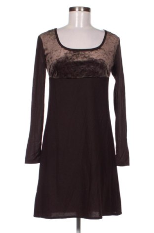 Kleid United Colors Of Benetton, Größe M, Farbe Braun, Preis 55,00 €