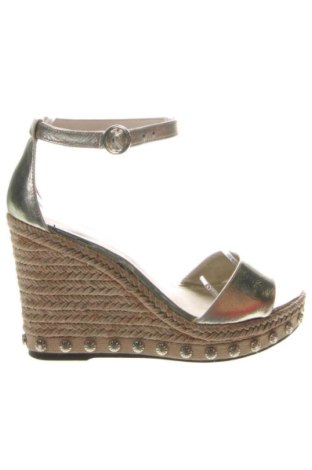 Szandálok Charles & Keith, Méret 37, Szín Arany
, Ár 14 229 Ft, #136298441