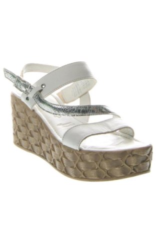 Сандали Tamaris, Размер 37, Цвят Бял, Цена 75,29 €