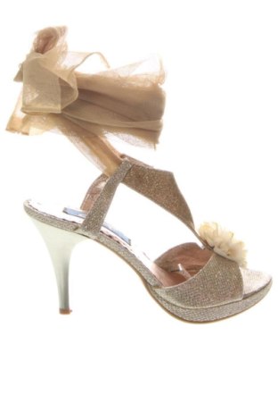 Сандали Unbranded, Размер 36, Цвят Златист, Цена 26,00 €