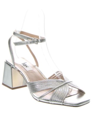 Σανδάλια Zign, Μέγεθος 42, Χρώμα Ασημί, Τιμή 75,29 €
