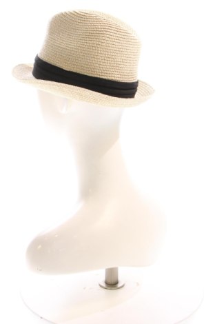 Căciulă C&A, Culoare Ecru, Preț 37,00 Lei