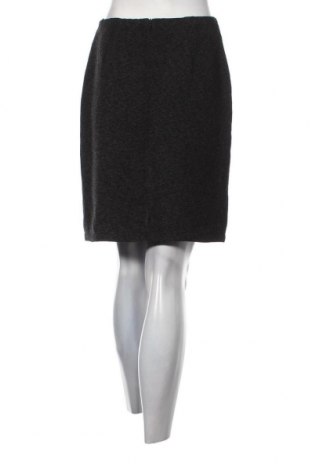 Пола Unbranded, Размер S, Цвят Черен, Цена 2,04 €