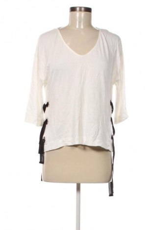 Dámská halenka Stradivarius, Velikost S, Barva Bílá, Cena  29,00 Kč