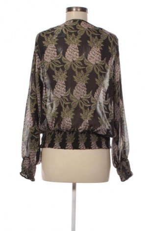 Дамска блуза Unbranded, Размер M, Цвят Многоцветен, Цена 1,02 €