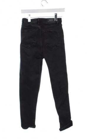Дамски дънки Stradivarius, Размер S, Цвят Черен, Цена 15,33 €