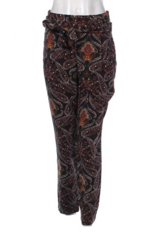 Γυναικείο παντελόνι Stradivarius, Μέγεθος S, Χρώμα Πολύχρωμο, Τιμή 9,99 €