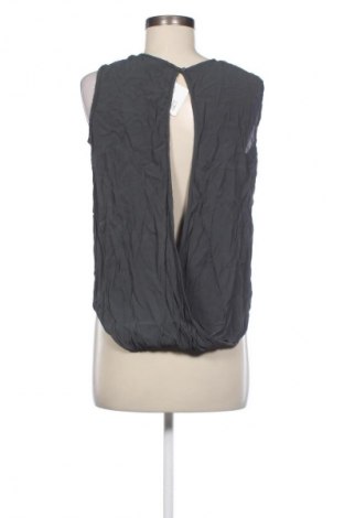 Γυναικείο τοπ Capri Collection, Μέγεθος M, Χρώμα Γκρί, Τιμή 2,99 €