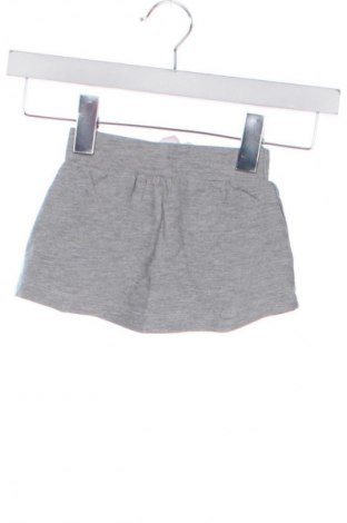Детски къс панталон Unbranded, Размер 6-9m/ 68-74 см, Цвят Сив, Цена 2,04 €