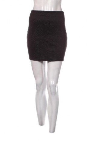 Пола Amisu, Размер M, Цвят Черен, Цена 2,04 €