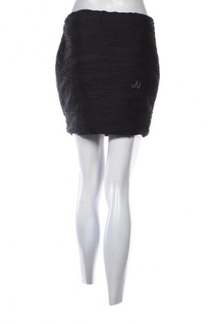 Пола Amisu, Размер M, Цвят Черен, Цена 2,04 €