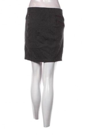 Пола Camaieu, Размер M, Цвят Сив, Цена 2,04 €