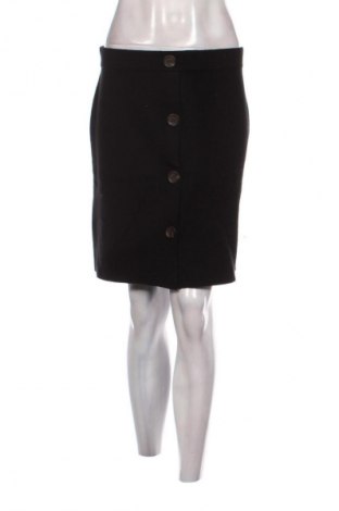 Пола Christian Berg, Размер M, Цвят Черен, Цена 3,06 €