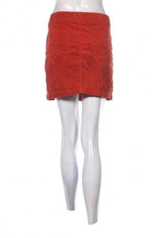 Пола Colours, Размер M, Цвят Червен, Цена 2,04 €