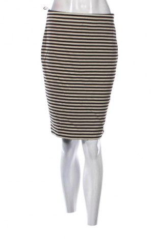 Пола Daphne, Размер M, Цвят Многоцветен, Цена 2,55 €