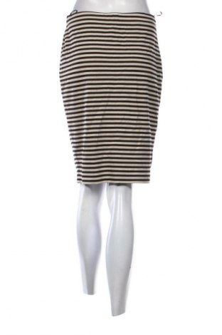 Пола Daphne, Размер M, Цвят Многоцветен, Цена 2,55 €