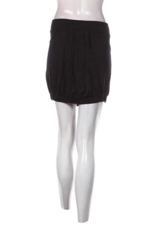 Пола Edc By Esprit, Размер L, Цвят Черен, Цена 3,57 €