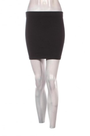 Пола Fb Sister, Размер S, Цвят Черен, Цена 2,04 €