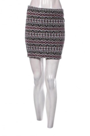 Пола Fb Sister, Размер M, Цвят Многоцветен, Цена 2,04 €