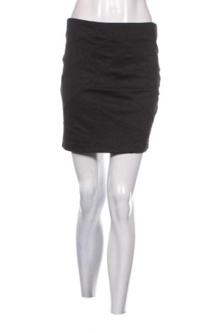 Пола Fishbone, Размер M, Цвят Черен, Цена 2,04 €