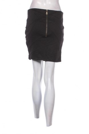 Пола Fishbone, Размер M, Цвят Черен, Цена 2,04 €