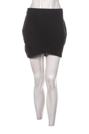 Пола H&M, Размер L, Цвят Черен, Цена 2,04 €