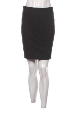 Пола H&M, Размер S, Цвят Черен, Цена 2,04 €