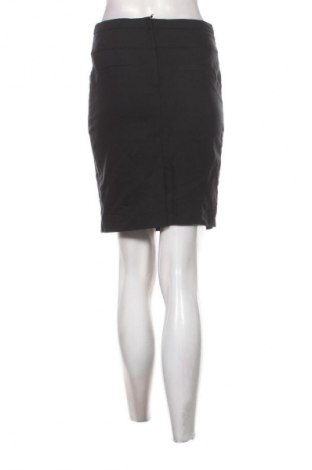 Пола H&M, Размер S, Цвят Черен, Цена 2,04 €