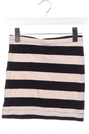 Пола H&M, Размер XS, Цвят Многоцветен, Цена 2,04 €