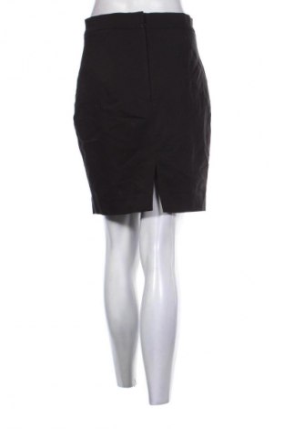 Пола H&M, Размер M, Цвят Черен, Цена 2,04 €