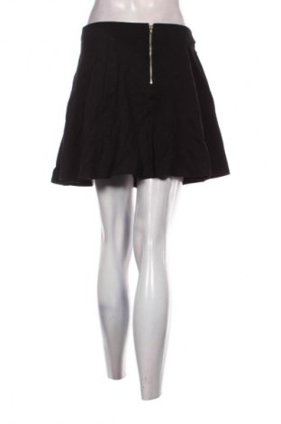 Пола H&M Divided, Размер M, Цвят Черен, Цена 2,04 €