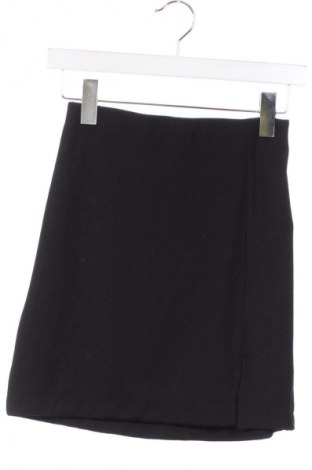 Пола H&M Divided, Размер XS, Цвят Черен, Цена 2,04 €