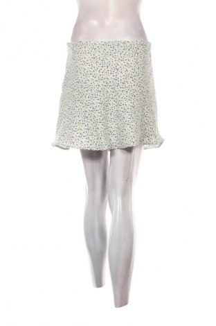 Пола H&M Divided, Размер M, Цвят Многоцветен, Цена 2,04 €