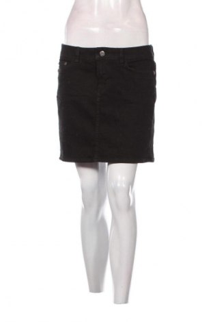 Пола H&M L.O.G.G., Размер M, Цвят Черен, Цена 2,04 €