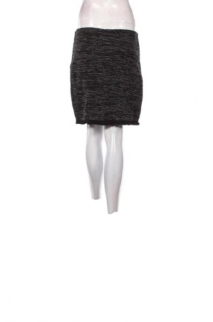 Пола Hema, Размер M, Цвят Многоцветен, Цена 2,04 €