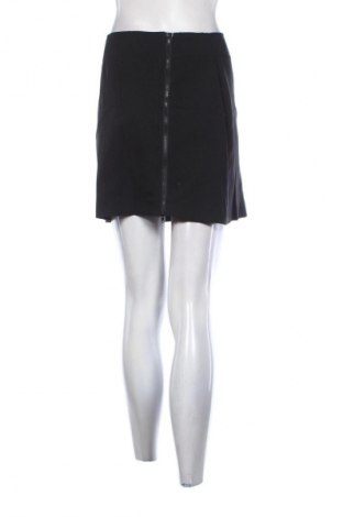 Пола Hennes, Размер S, Цвят Черен, Цена 2,04 €