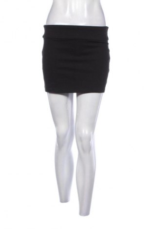 Пола House, Размер S, Цвят Черен, Цена 2,04 €